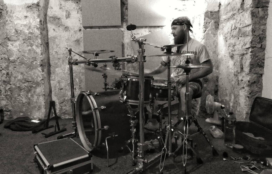 Can record custom drum tracks remotely to suit your music. 25+ years recording and gigging experience.